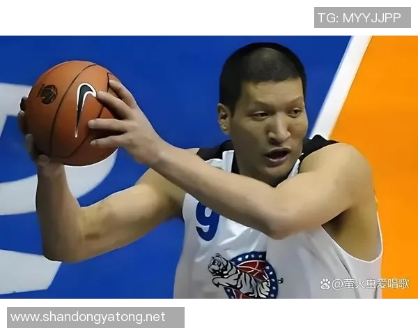 篮球场上的搞笑瞬间让明星们变身喜剧演员笑翻全场